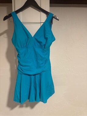 Turquoise V-Neck Swim Dress women’s medium built in shorts